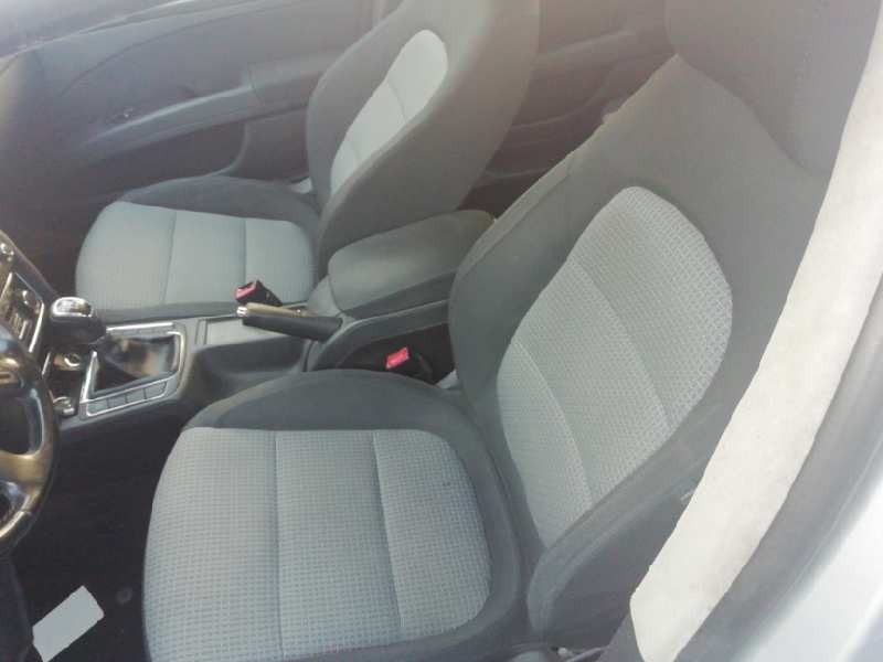 Recambio de juego asientos completo para skoda superb combi (3t5) active referencia OEM IAM   