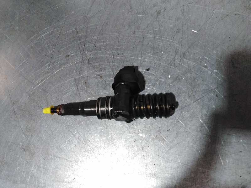Recambio de inyector para skoda octavia berlina (1z3) elegance referencia OEM IAM 038130073BQ  
