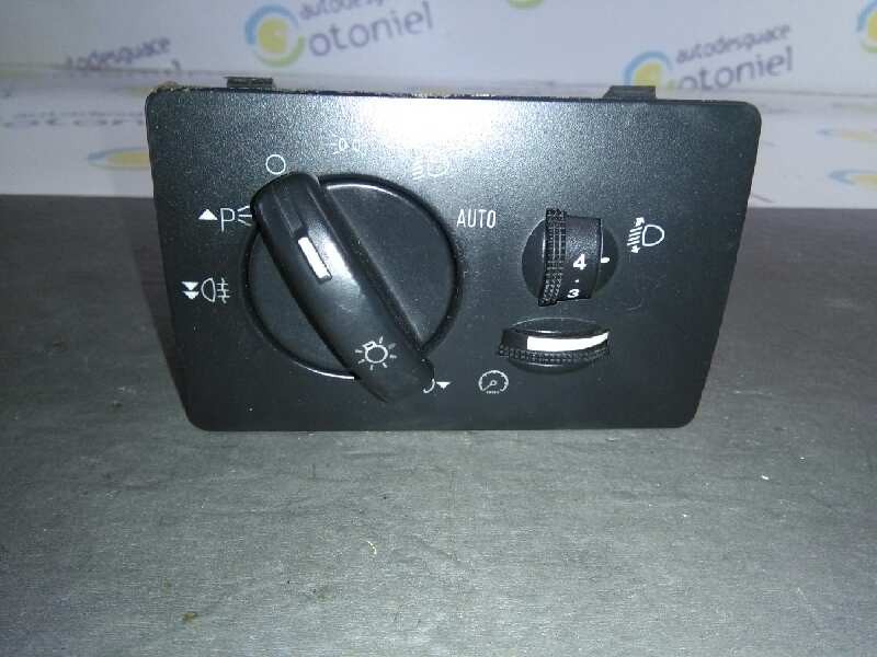 Recambio de mando luces para ford focus berlina (cap) ambiente (d) referencia OEM IAM 5M5T13A024CA  SALPICADERO