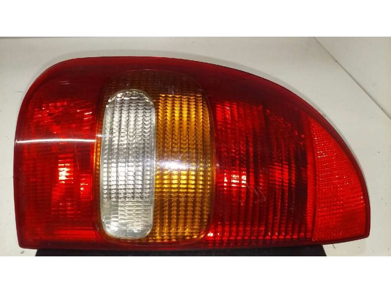 Recambio de piloto trasero izquierdo para opel corsa b edition 2000 referencia OEM IAM  5P 