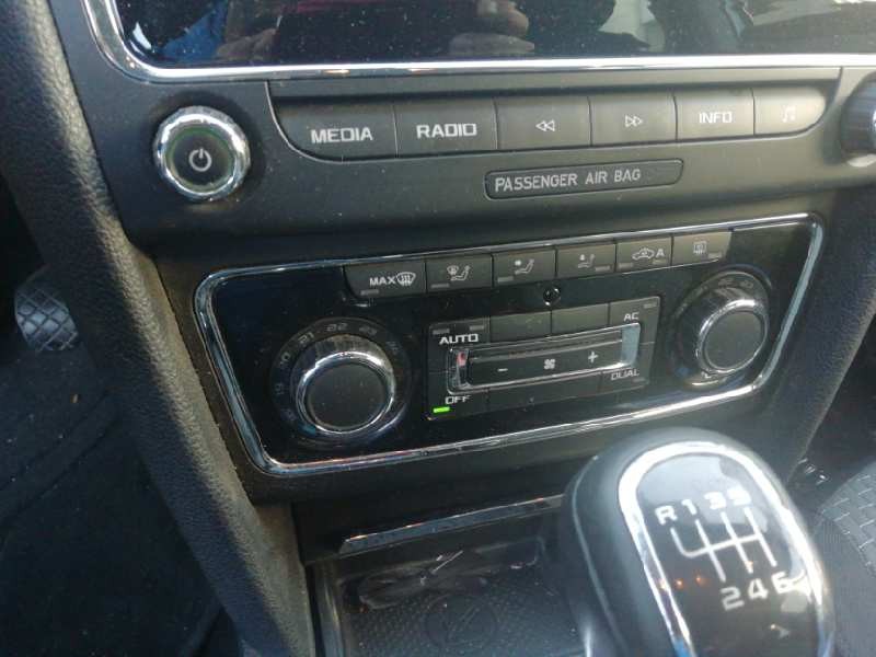 Recambio de mando climatizador para skoda superb combi (3t5) active referencia OEM IAM   