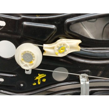 Recambio de elevalunas trasero derecho para peugeot 207 cc sport referencia OEM IAM 9680072380 2 pines 400975C