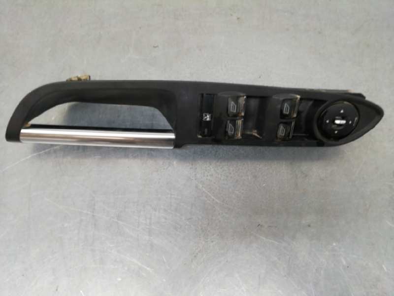 Recambio de mando elevalunas delantero izquierdo para ford kuga (cbs) titanium referencia OEM IAM AM5T14A132AB  4 TECLAS