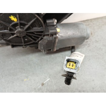 Recambio de elevalunas trasero derecho para peugeot 207 cc sport referencia OEM IAM 9680072380 2 pines 400975C