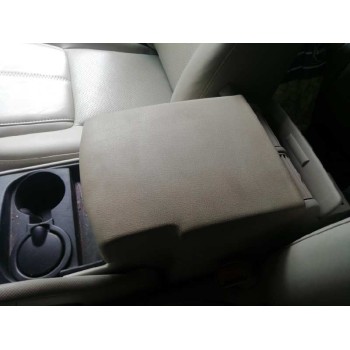 Recambio de apoyabrazos central para jeep commander 3.0 crd cat referencia OEM IAM vt5901rev  