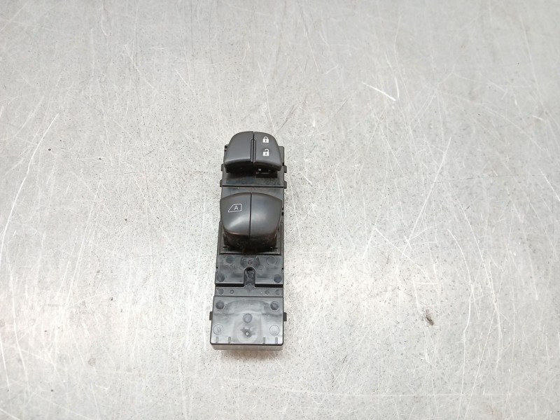 Recambio de mando elevalunas delantero izquierdo para nissan micra v (k14) 1.5 dci referencia OEM IAM 18208SD  