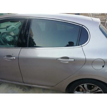 Recambio de puerta trasera izquierda para peugeot 208 allure referencia OEM IAM   