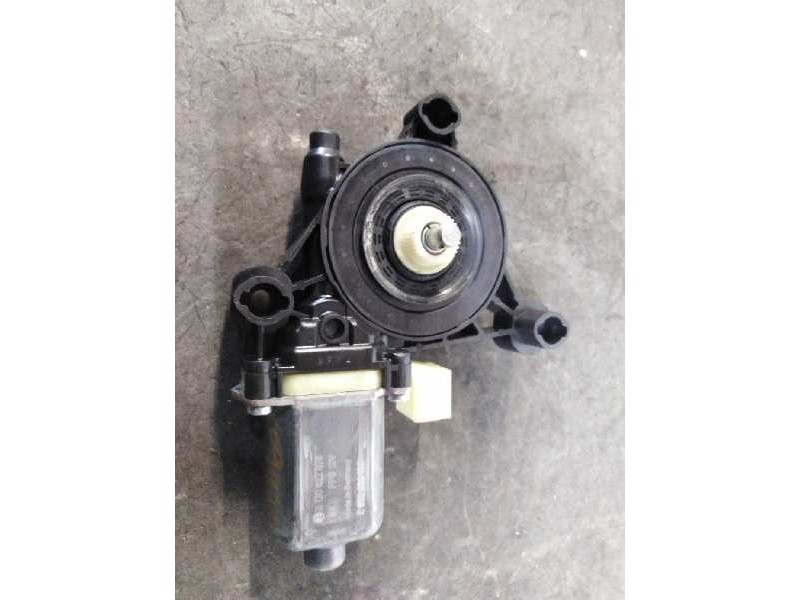 Recambio de motor elevalunas delantero izquierdo para volkswagen tiguan advance bmt referencia OEM IAM   