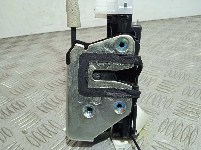 Recambio de cerradura puerta delantera izquierda para ssangyong tivoli referencia OEM IAM 7121035020  6 PINS