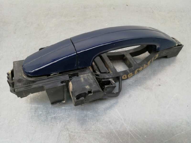 Recambio de maneta exterior delantera derecha para ford kuga (cbs) titanium referencia OEM IAM 1738727 AZUL BM51A224A36CG