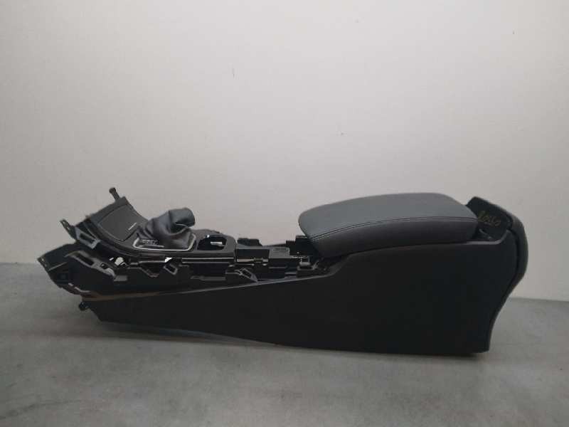 Recambio de apoyabrazos central para infiniti q50 2.2 diesel cat referencia OEM IAM 969104GT0A  