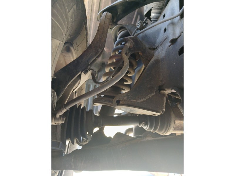 Recambio de amortiguador delantero izquierdo para nissan navara np300 (d40) 2.5 dci 4wd referencia OEM IAM 56110eb32b  