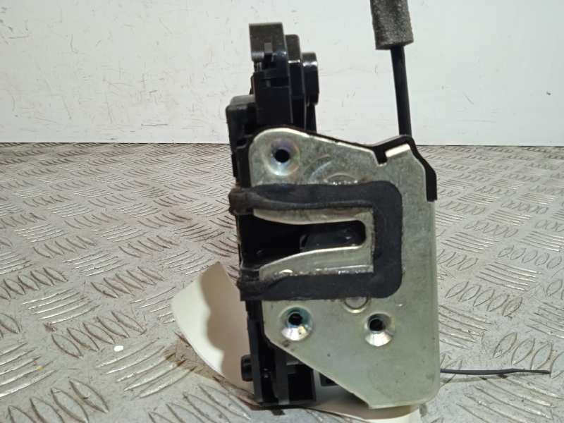 Recambio de cerradura puerta trasera derecha para ssangyong tivoli referencia OEM IAM 7132035001  4 PINS