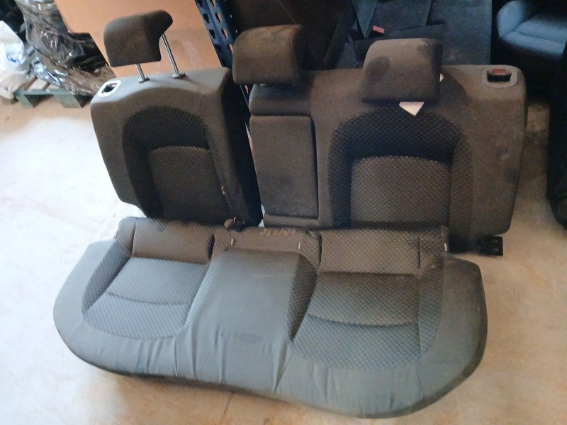 Recambio de asientos traseros para nissan qashqai (j10) acenta 4x4 referencia OEM IAM   
