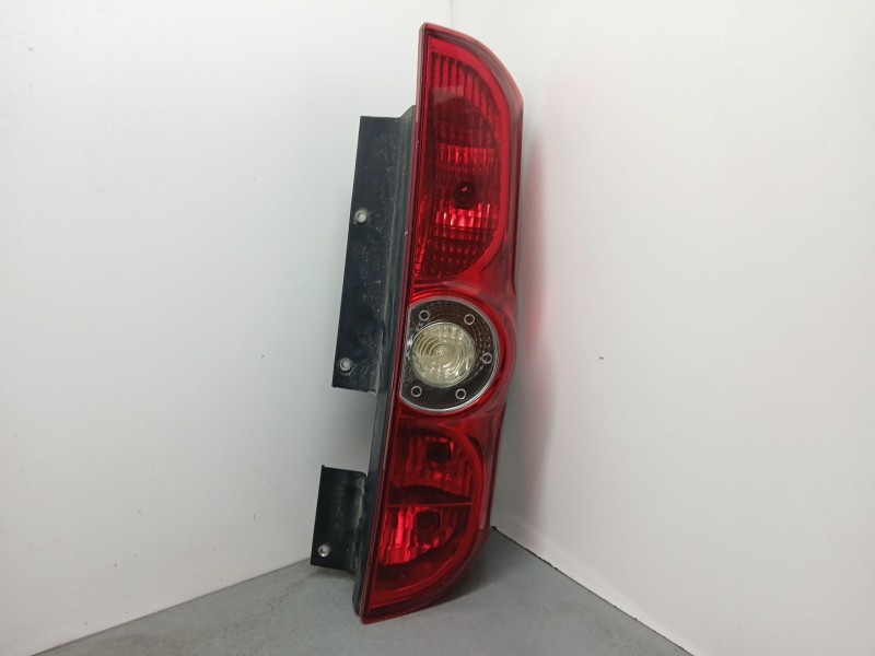 Recambio de piloto trasero derecho para opel combo furgoneta/monovolumen (x12) 1.3 cdti (b05) referencia OEM IAM 00519248430  