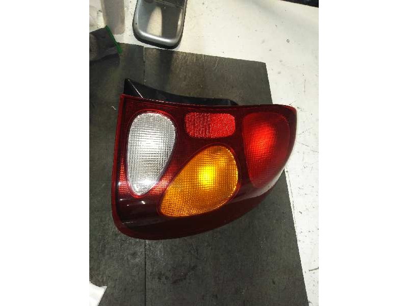 Recambio de piloto trasero derecho para daewoo lanos 1.5 cat referencia OEM IAM  4P 