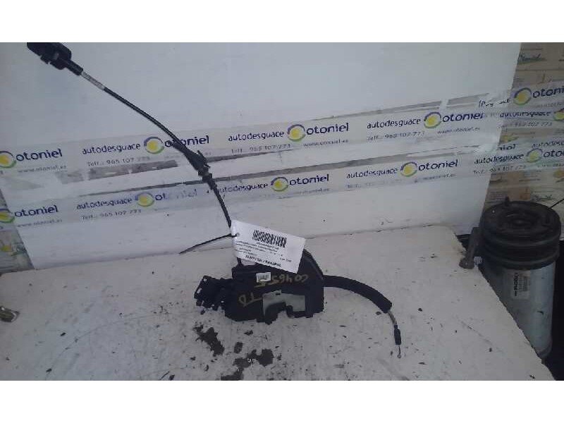Recambio de cerradura puerta trasera derecha para renault fluence dynamique referencia OEM IAM 825020019R  