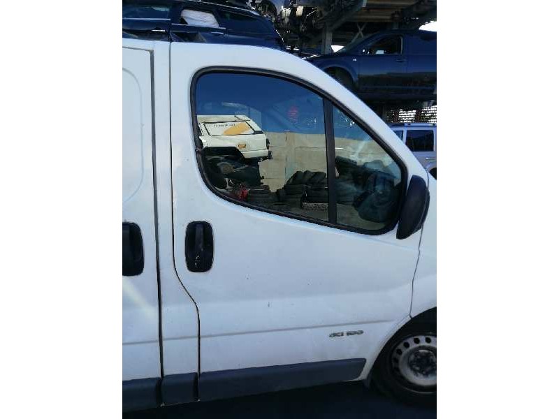 Recambio de puerta delantera derecha para renault trafic caja cerrada (ab 4.01) 1.9 diesel referencia OEM IAM   