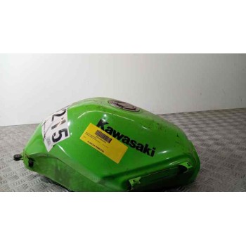 DEPOSITO COMBUSTIBLE ESTA CERRADO SIN LLAVE CON GOLPES