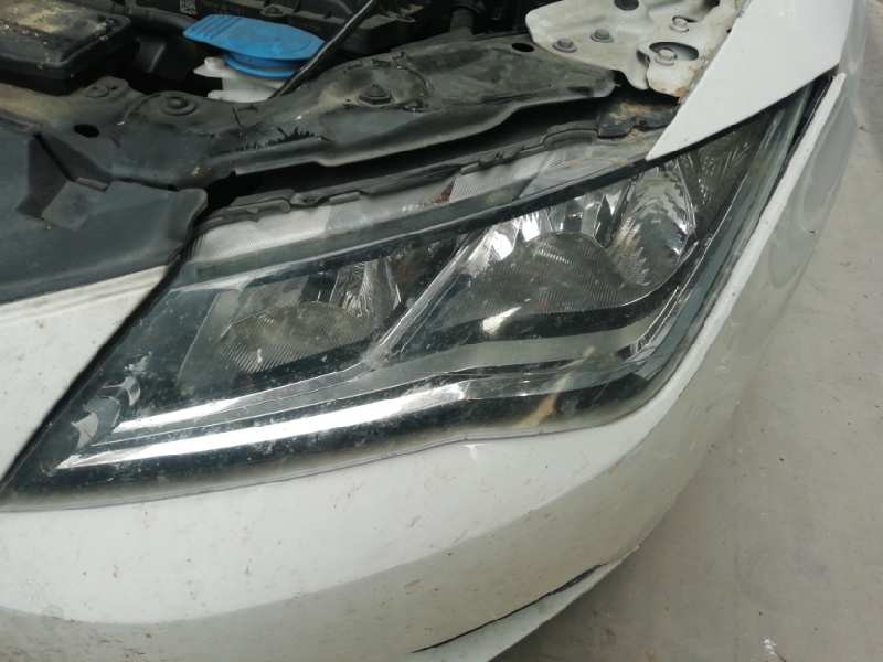 Recambio de faro izquierdo para seat leon (5f1) reference ecomotive referencia OEM IAM 90010798 5F1941005A 