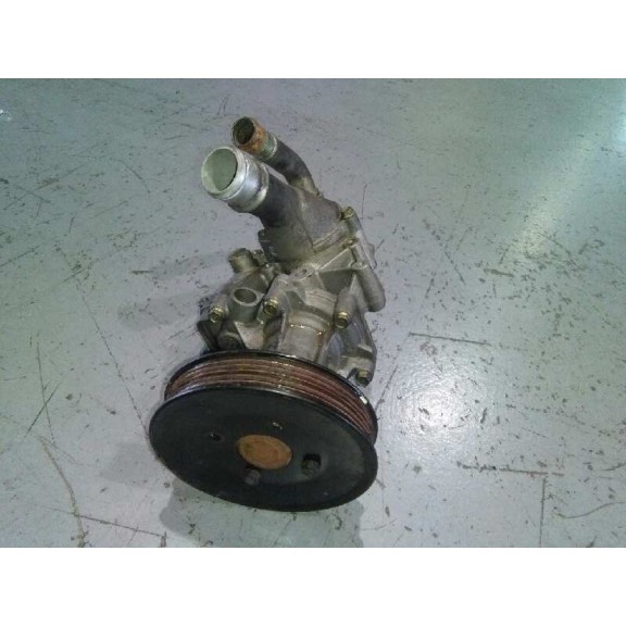 Recambio de bomba agua para ssangyong rexton 2.7 turbodiesel cat referencia OEM IAM 6652000301  