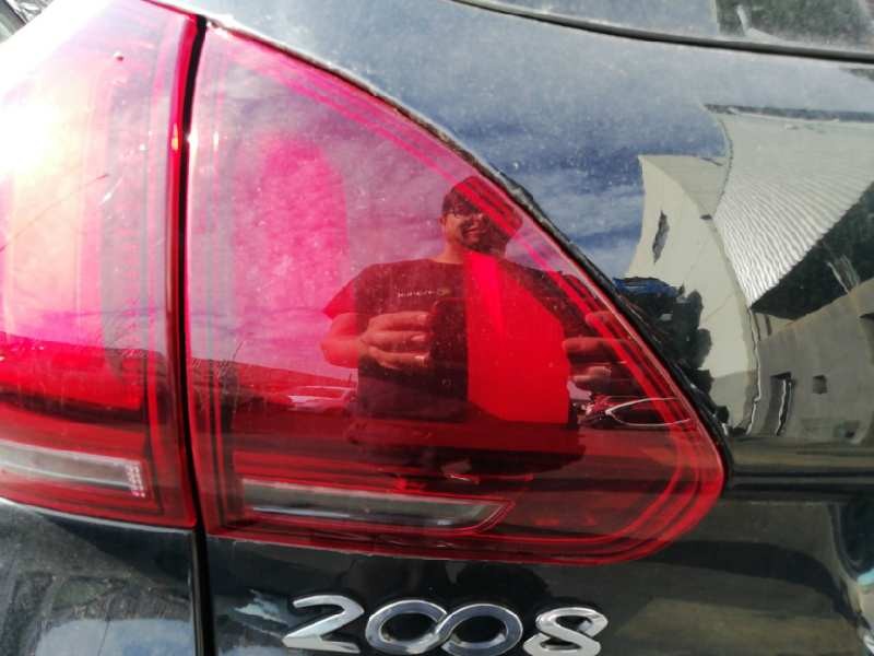 Recambio de piloto trasero izquierdo interior para peugeot 2008 (--.2013) allure referencia OEM IAM 9814758480  