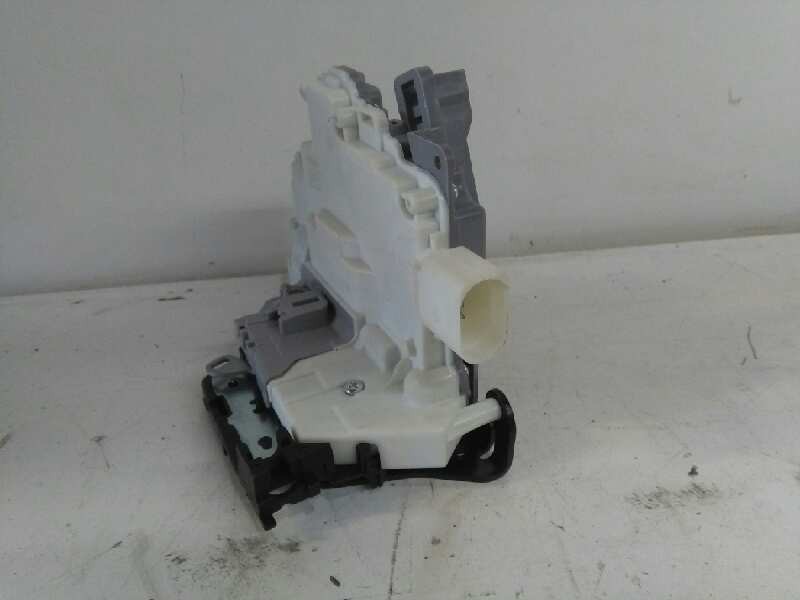 Recambio de cerradura puerta trasera derecha para volkswagen passat berlina (3c2) referencia OEM IAM 3C4839016A NUEVO 8K0839016 