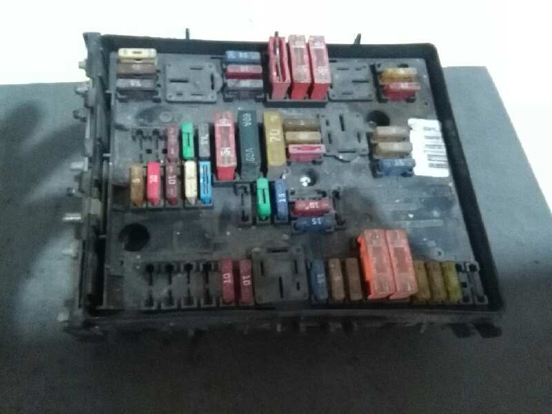Recambio de caja reles / fusibles para audi a3 (8p) 2.0 tdi ambiente referencia OEM IAM 1K0937124H  