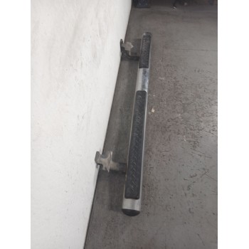 Recambio de estribo para jeep commander 3.0 crd cat referencia OEM IAM   TIENE GOLPE