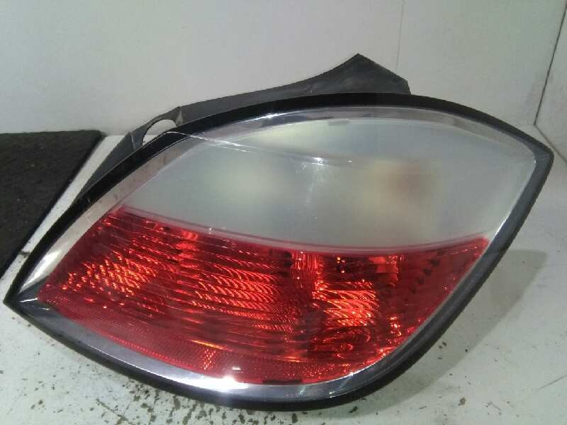 Recambio de piloto trasero derecho para opel astra h berlina 1.7 16v cdti referencia OEM IAM 1222112  5 P