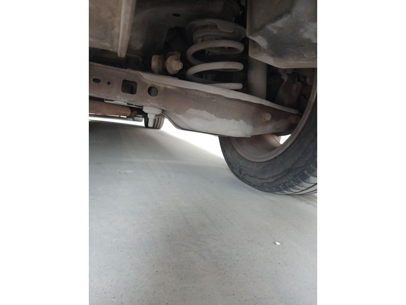 Recambio de puente trasero para toyota auris (_e18_) 1.8 hybrid (zwe186_) referencia OEM IAM 5120602051  