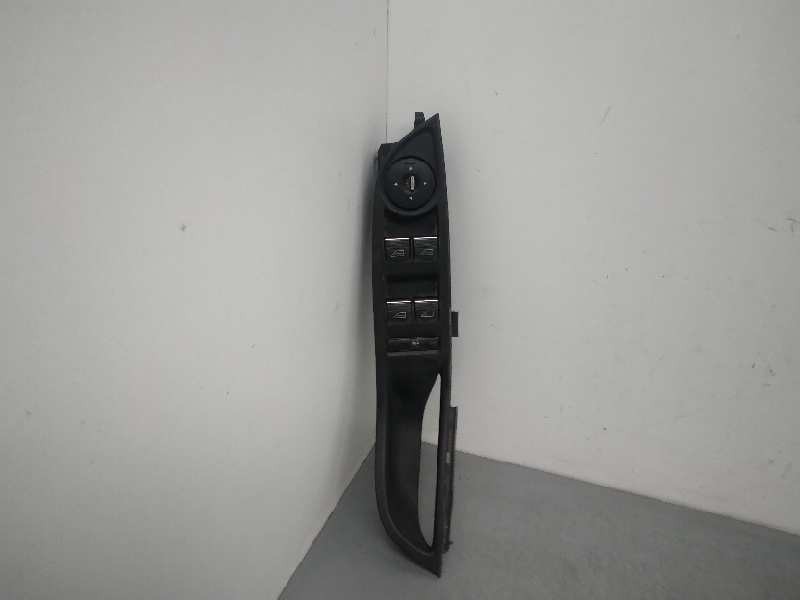 Recambio de mando elevalunas delantero izquierdo para ford focus lim. (cb8) trend referencia OEM IAM AM5T14A132AA 4 TECLAS 
