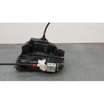 CERRADURA PUERTA TRASERA DERECHA 