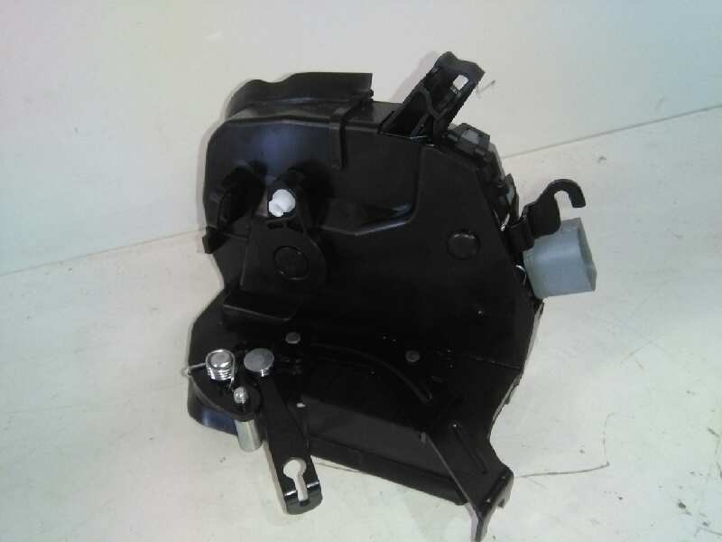 Recambio de cerradura puerta delantera derecha para bmw serie 3 coupe (e46) referencia OEM IAM 51217011250 NUEVO 
