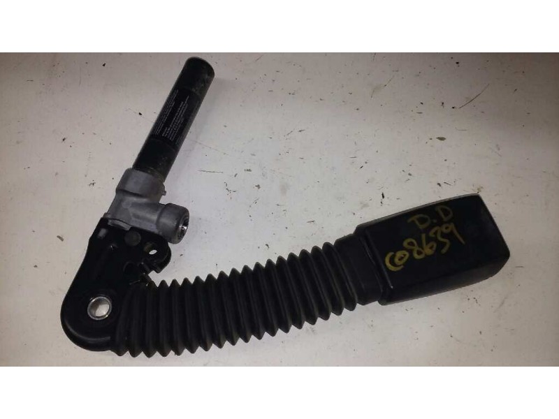 Recambio de pretensor airbag derecho para bmw serie 3 berlina (e46) 323i referencia OEM IAM 563067417B ENGANCHE 