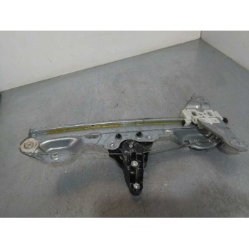 ELEVALUNAS TRASERO DERECHO 827003ZL0A DE RIADA ELECTRICO DE 2 PINS