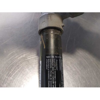 Recambio de pretensor airbag derecho para bmw serie 3 berlina (e46) 323i referencia OEM IAM 563067417B ENGANCHE 