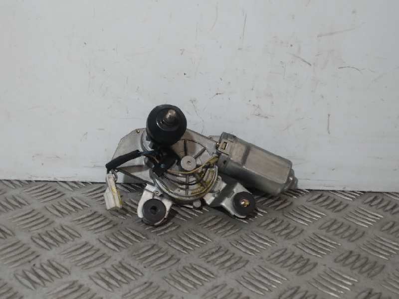 Recambio de motor limpia trasero para ssangyong rodius 2.7 turbodiesel cat referencia OEM IAM 8615021002 4 PINES 