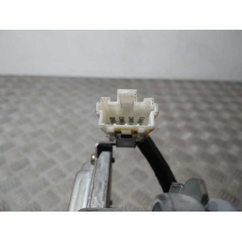 Recambio de motor limpia trasero para ssangyong rodius 2.7 turbodiesel cat referencia OEM IAM 8615021002 4 PINES 