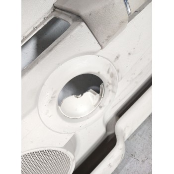 Recambio de guarnecido puerta delantera derecha para jeep commander 3.0 crd cat referencia OEM IAM   