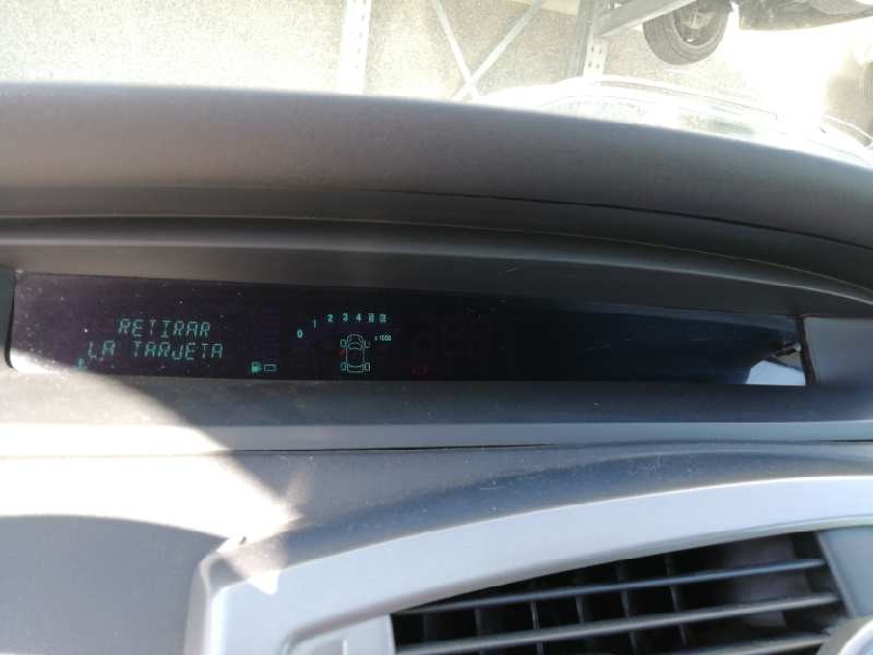 Recambio de cuadro instrumentos para renault scenic ii 1.5 dci diesel referencia OEM IAM 8200704463 8200704463A P8200704463A