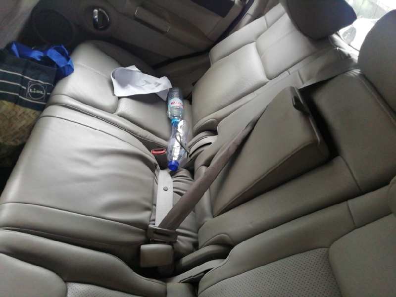 Recambio de asiento trasero medio para jeep commander 3.0 crd cat referencia OEM IAM   