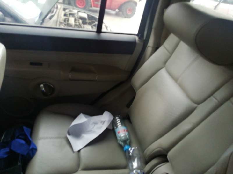 Recambio de asientos trasero derecho para jeep commander 3.0 crd cat referencia OEM IAM   