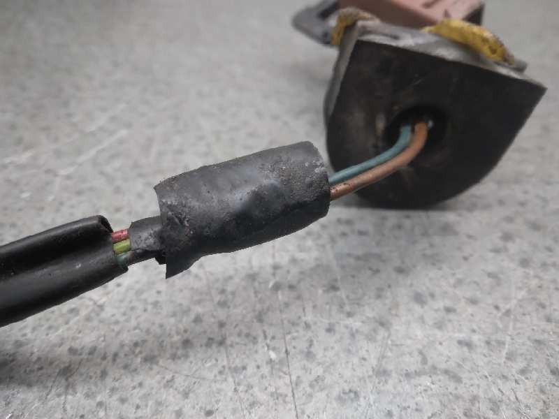 Recambio de retrovisor izquierdo para peugeot 407 sr confort referencia OEM IAM 96456978XT NO ABATIBLE 5 CABLES