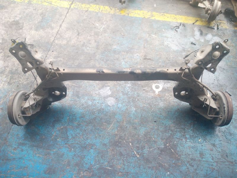 Recambio de puente trasero para fiat linea (110) emotion referencia OEM IAM  TAMBOR ABS 