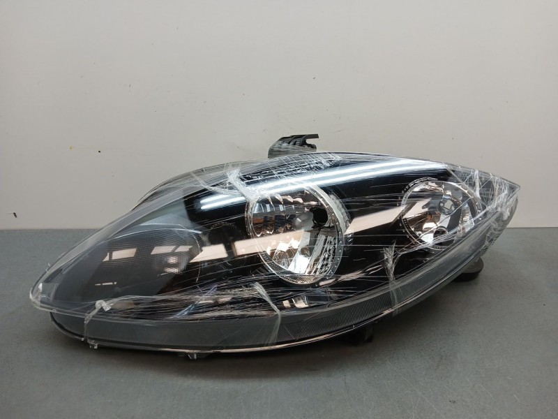 Recambio de faro izquierdo para seat leon (1p1) referencia OEM IAM 5P1941005E NUEVO H7+H1