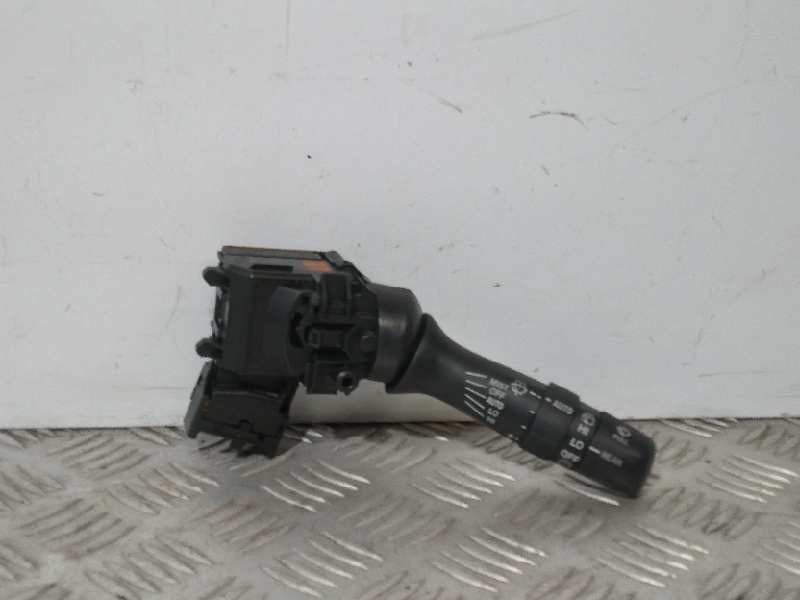 Recambio de mando limpia para toyota auris sport referencia OEM IAM 0242017F244  