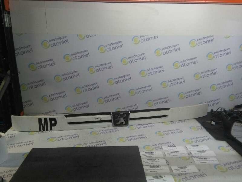 Recambio de rejilla delantera para peugeot boxer caja cerrada (rs3200)(230)(´02) 2.5 turbodiesel referencia OEM IAM   