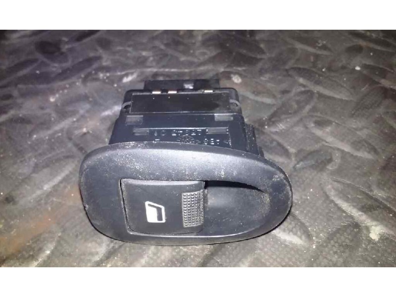 Recambio de mando elevalunas trasero izquierdo para peugeot 406 berlina (s1/s2) svdt referencia OEM IAM   