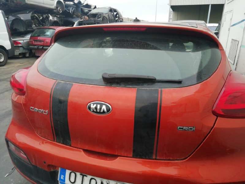 Recambio de porton trasero para kia pro_cee´d ( ) drive referencia OEM IAM   